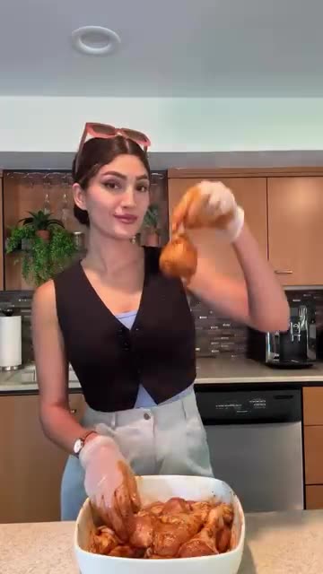 Easy & delicious baked drumsticks for your next weeknight dinner. 🍗