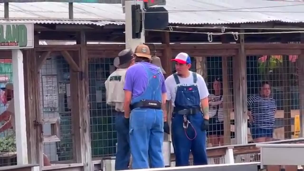 ALMOST ATE BY ALLIGATORS😱 *SCARY EXPERIENCE*