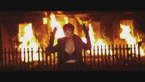 Eminem - Love The Way You Lie ft. Rihanna
