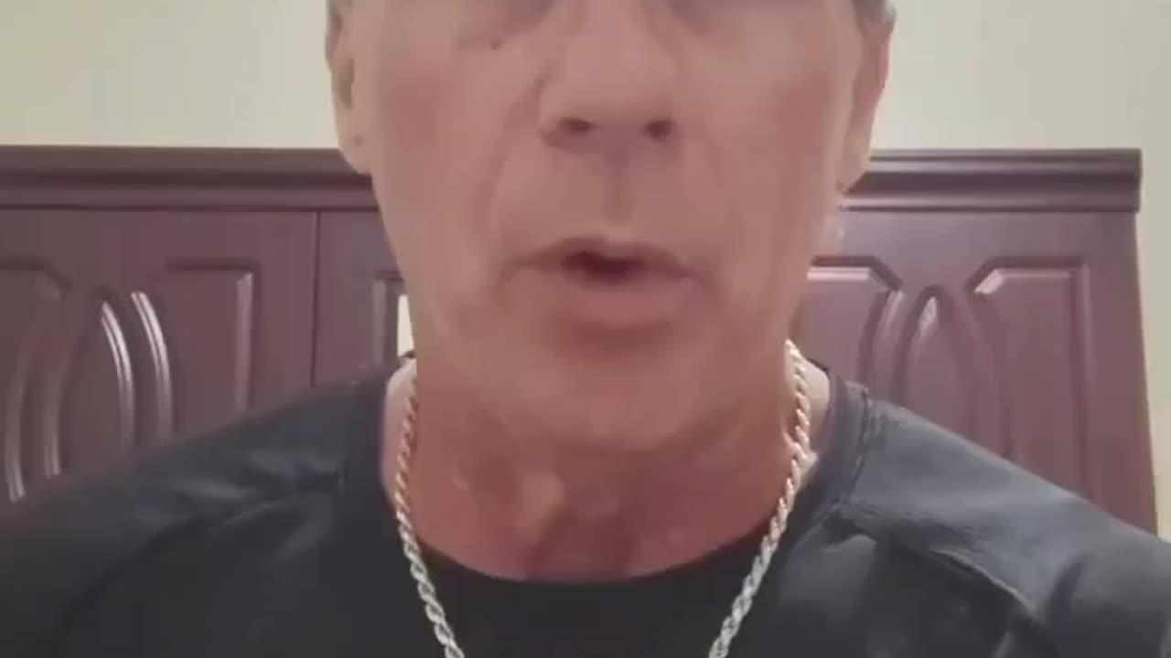 Former Navy Intelligence Officer: "The Earth is 1,000% Flat"