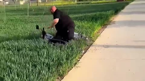 THIS IS NOT FEAR!!! 😔😔😔😔 I FEEL BAD FOR HIM 😔😔😔