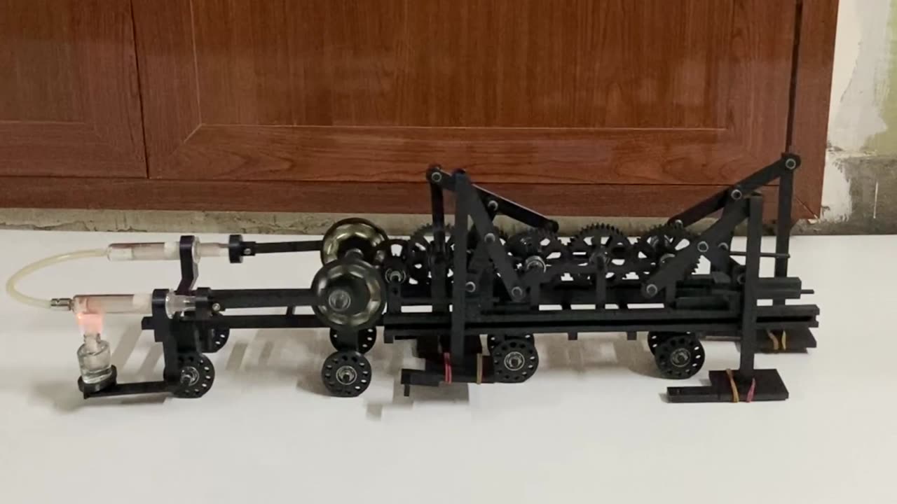 🧠✨ Genius Stirling Engine Powers Unique Mechanical Linkage! | FeedMyCuriosity