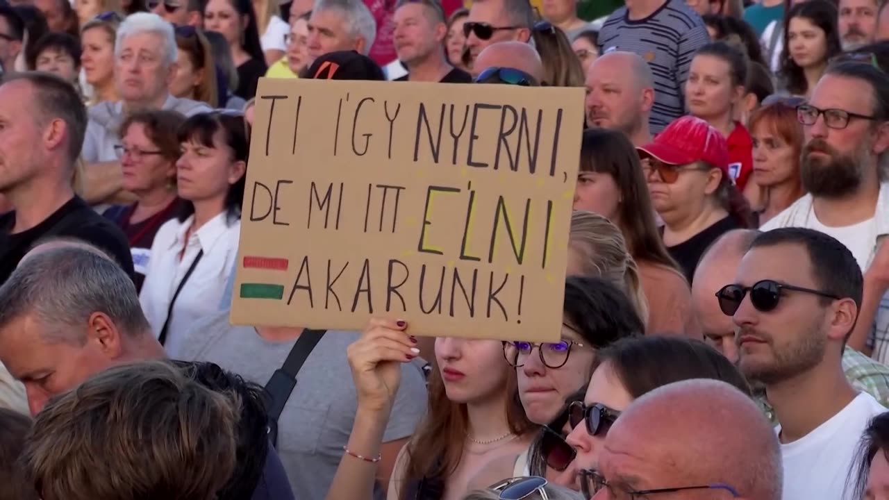 Budapest protesters demonstrate against state-funded adverts
