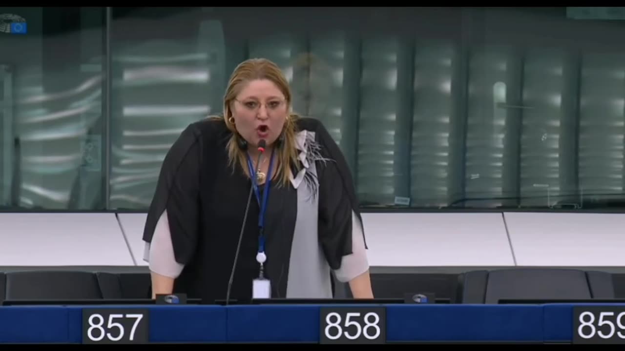 Condamnarea lui Marine Le Pen de a nu mai putea candida ca preşedinte... - 31 martie 2025