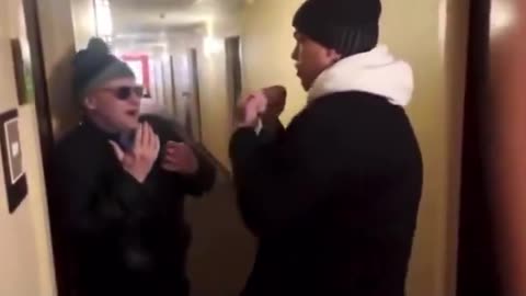 Child Predator Confronted and Detained After Attempting to Meet Minor – Must Watch