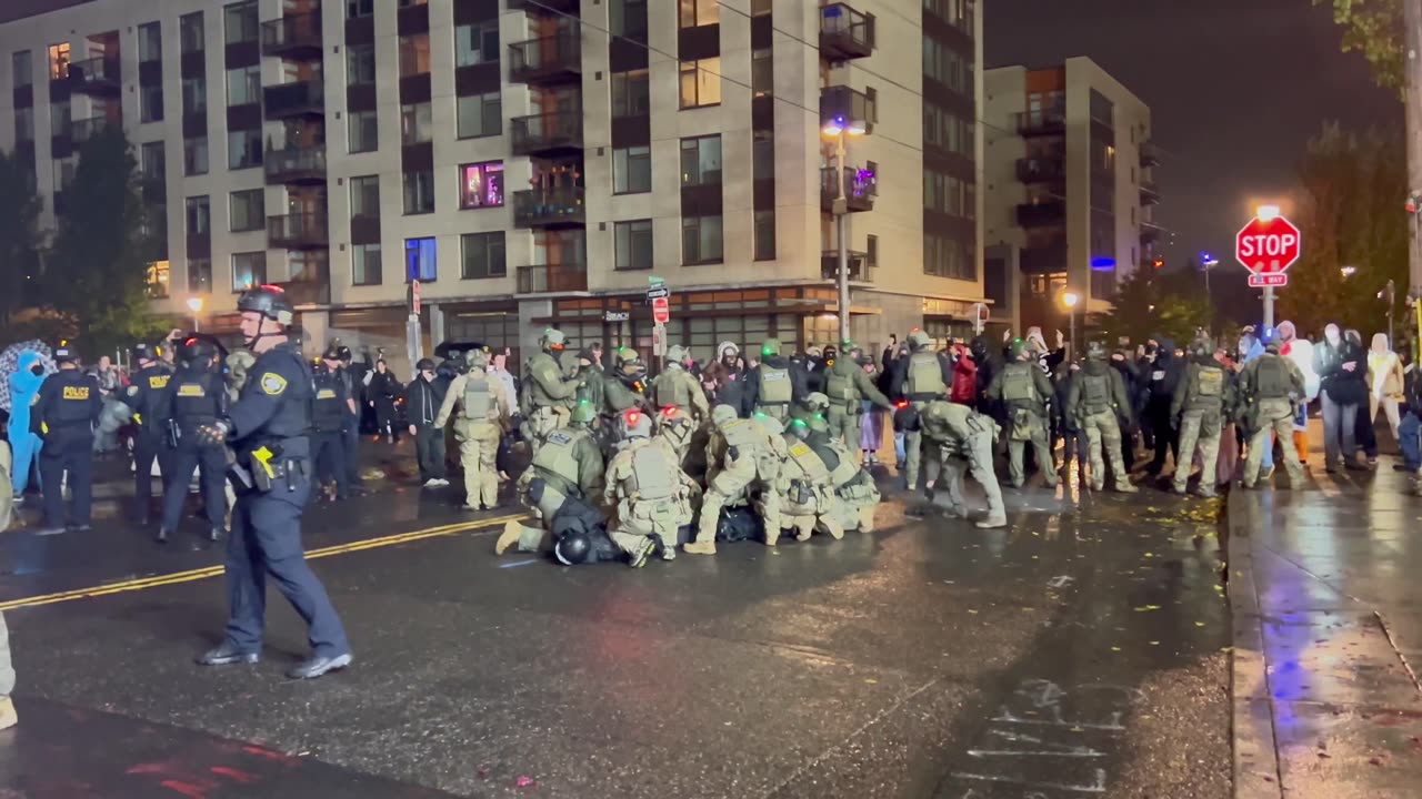 ICE agents conducted a series of targeted arrests in Portland, Oregon,