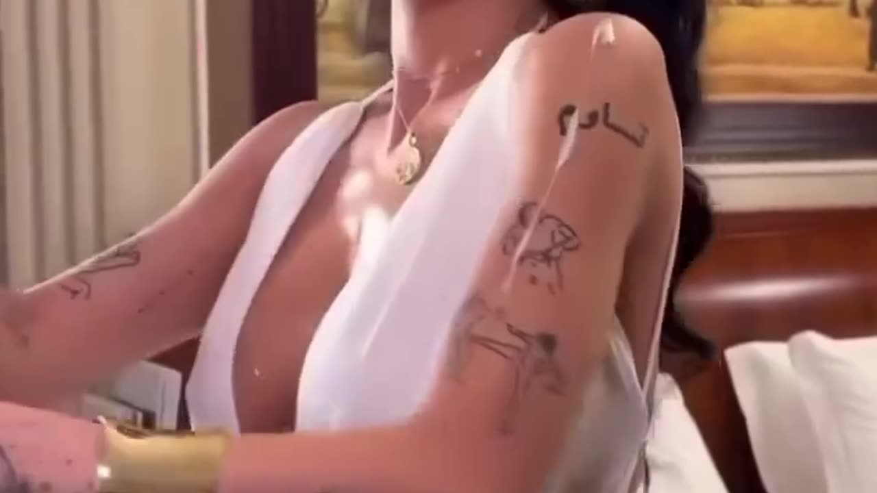 kiss me