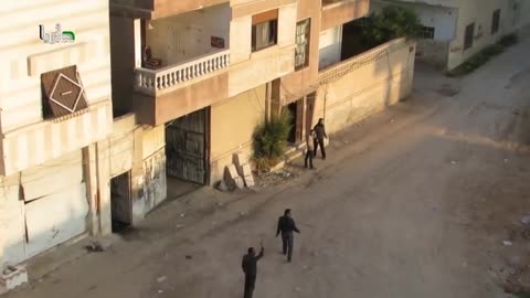 Disabled Mi-8 falling over Darayya city in Syria