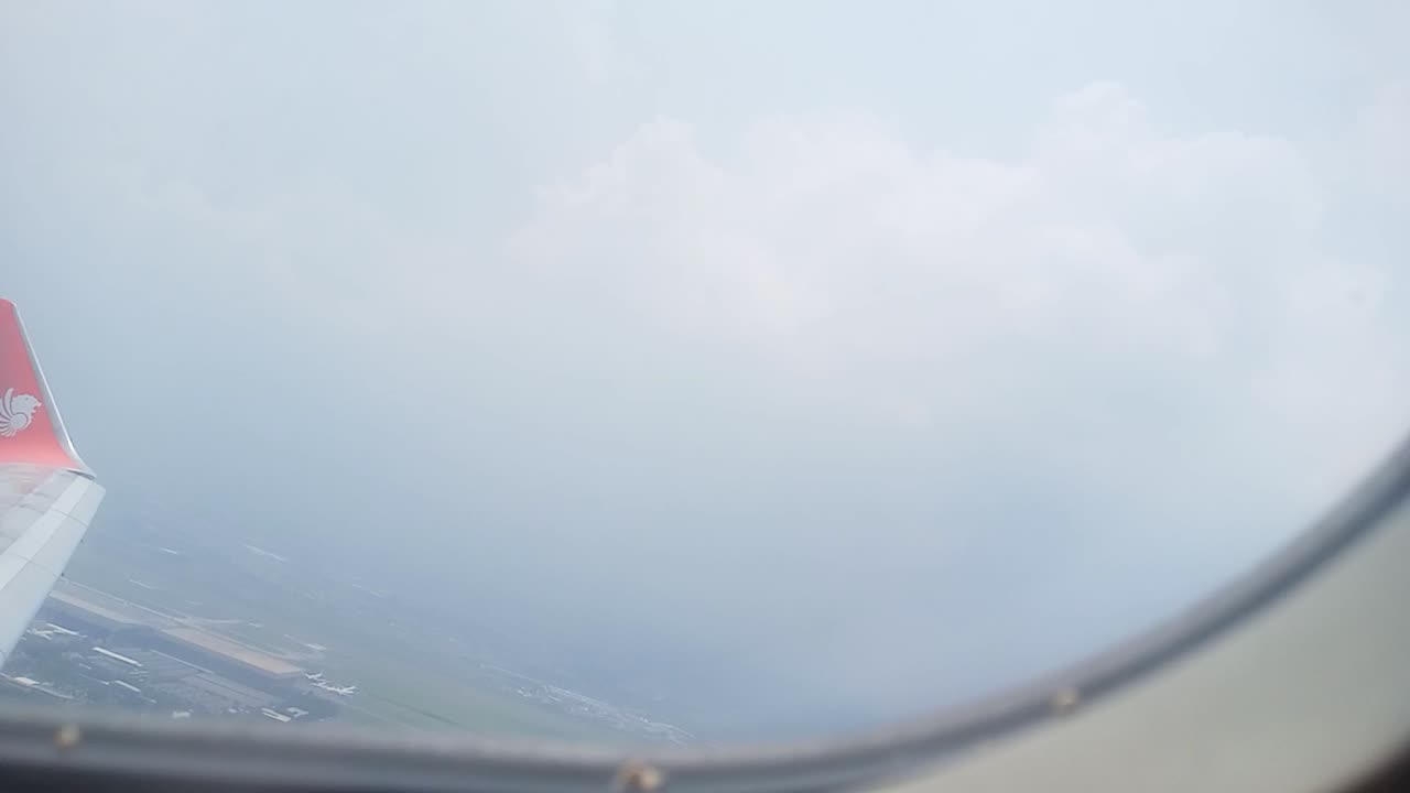 Takeoff Moment on a Cloudy Day ☁️ | Lion Air Shaky Cabin View