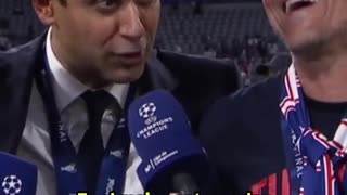 Y de repente aparece Nasser Al Khelaifi en plena entrevista a Luis Enrique