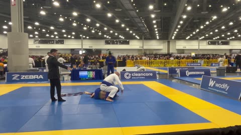 Patrick L. Ortman vs Elkin G Camacho Olarte 2025 World Master IBJJF Jiu-Jitsu Championship 8/28/25
