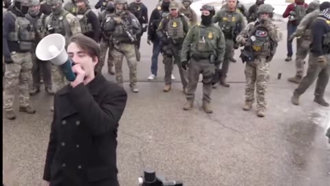 A Far-right, counter protester is trying to get people hurt in Minneapolis just now