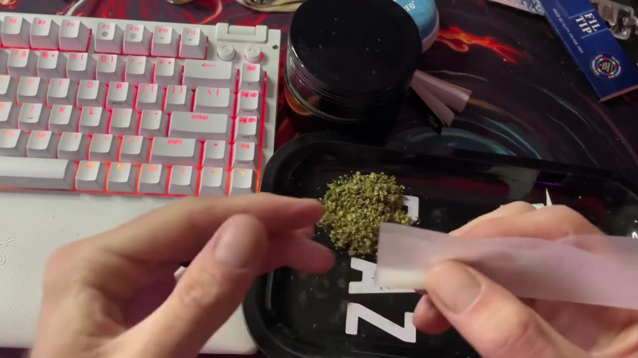TUTORIAL: HOW TO ROLL THE PERFECT JOINT 💨