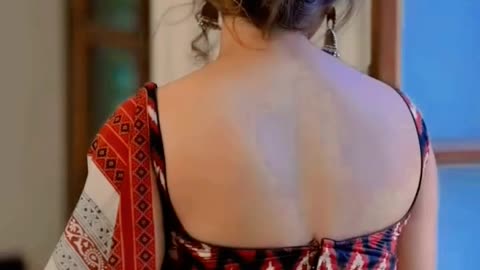 Hot looks bhabhi