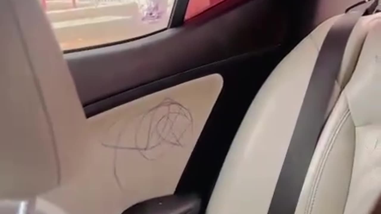 Pov: When you left your child in the car for 10 min.🙄