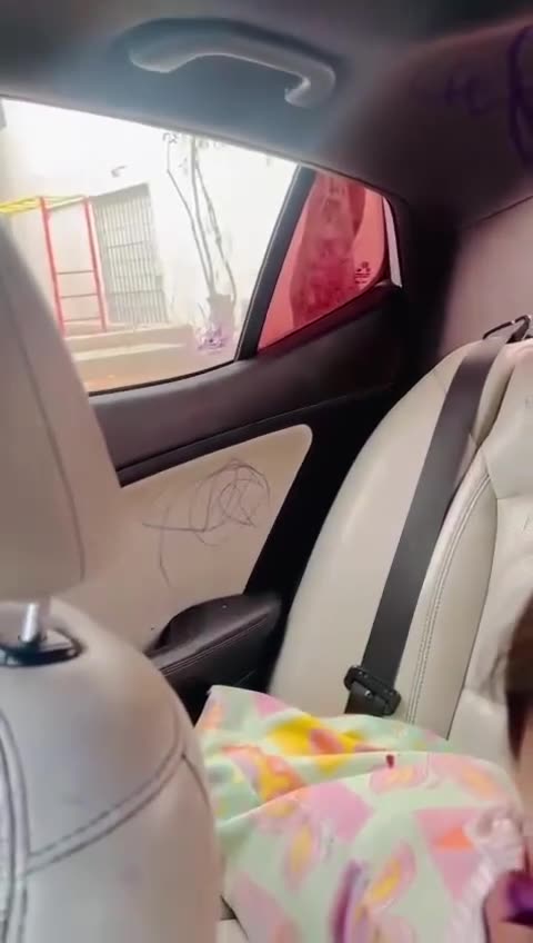 Pov: When you left your child in the car for 10 min.🙄