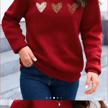 🛒Check out this must-have women’s T-shirt — perfect