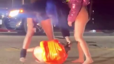 Hoes fighting