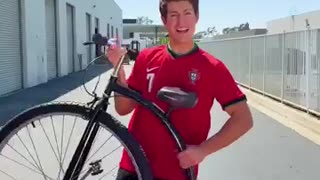 Trending: Impossible Magic Trick!