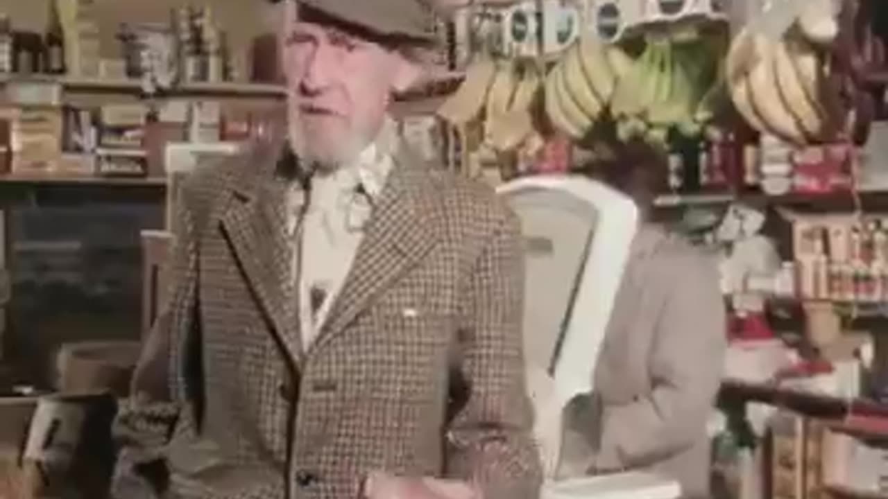 1975 local grocer in Ireland.