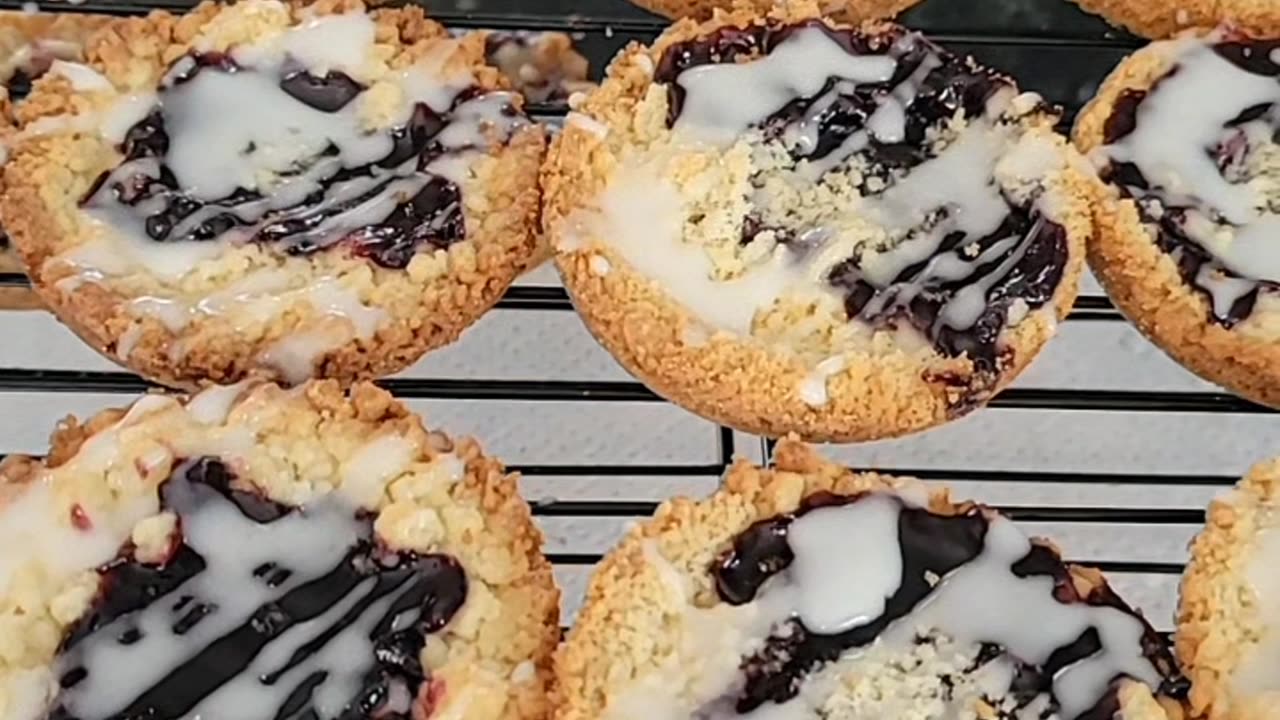 Blackberry Lime Crumble Cookies