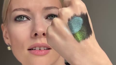 Black Smokey Eye Tutorial (3 Techniques) P19