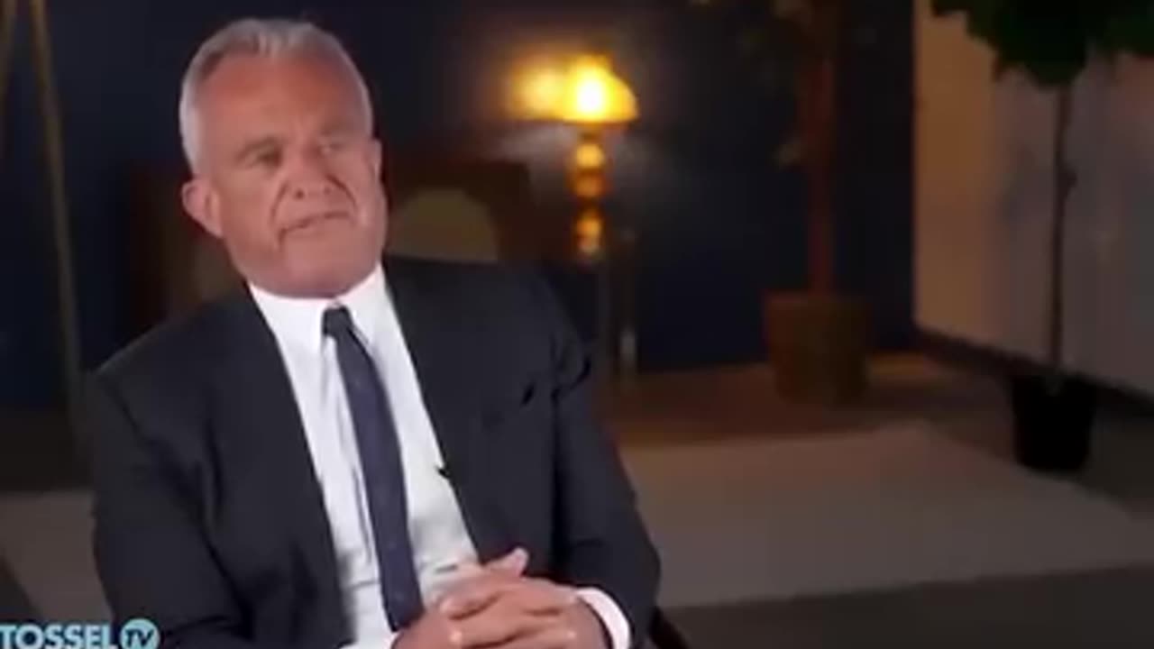 שר הבריאות האמריקאי רוברט קנדי חיסונים גורמים לאוטיזם הסי די סי מפיץ פרופוגנדה בשירות חברות התרופות