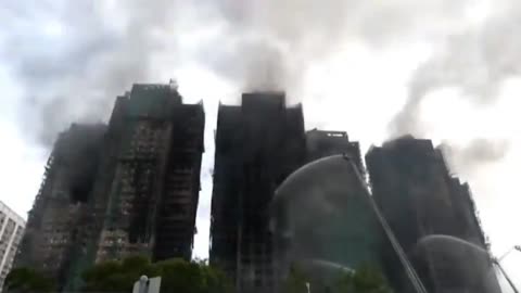 Hong Kong's most devastating blaze in years captured in timelapse.