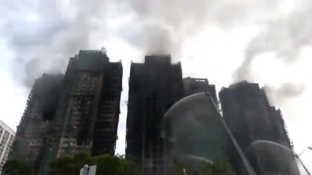 Hong Kong's most devastating blaze in years captured in timelapse.