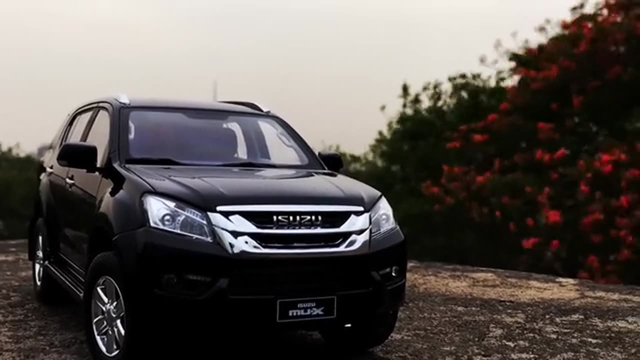 Diecast Unboxing-2017 Isuzu MU-X (4x4) 118 Paudi Models SUV Diecast