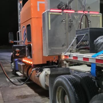 Diddy taco tuesday #reallifetruckers #truckinlifestyle #trucking #reallifetrucker