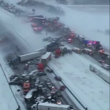 Reshjet e dendura në SHBA, aksident masiv në Indiana, përfshihen 45 automjete