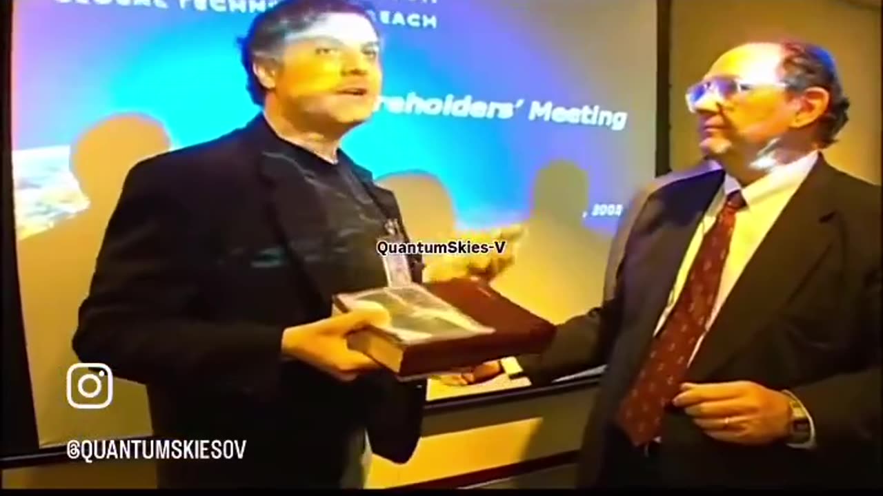 ??? Neil Armstrong refused to swear he walked on the Moon