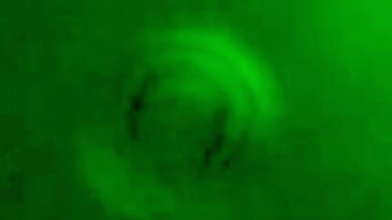 UFO appeared Near the Sun (2013)