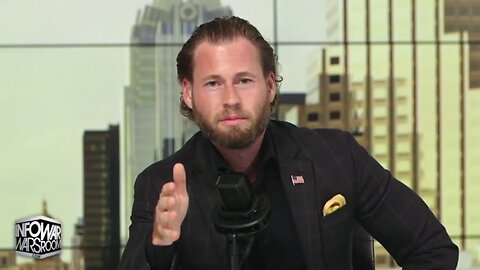 WAR ROOM (Full Show) Monday - 8/25/25