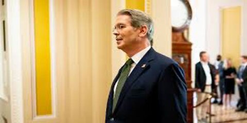 Bessent Calls for Single-Stock Trade Ban in Congress