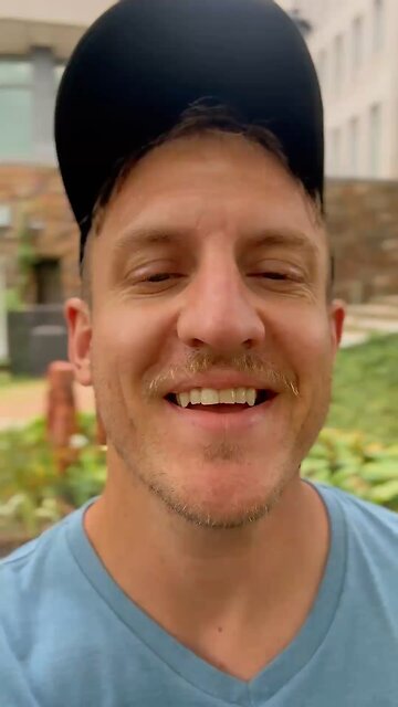 This statue is beating off rumble! #david #statues #killtony #podcasts #greatestever