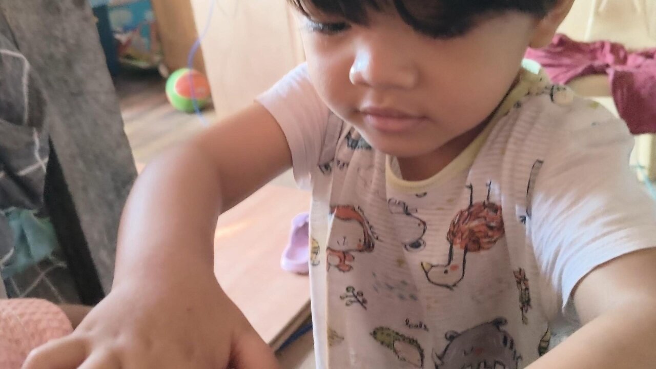 Nangaway Si Grey Sa Iyang Tito