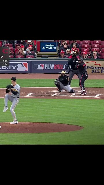 MLB - Jeimer Candelario delivers his first blast of the season 💪