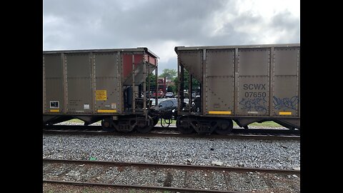 CSX coal train stops in Cartersville