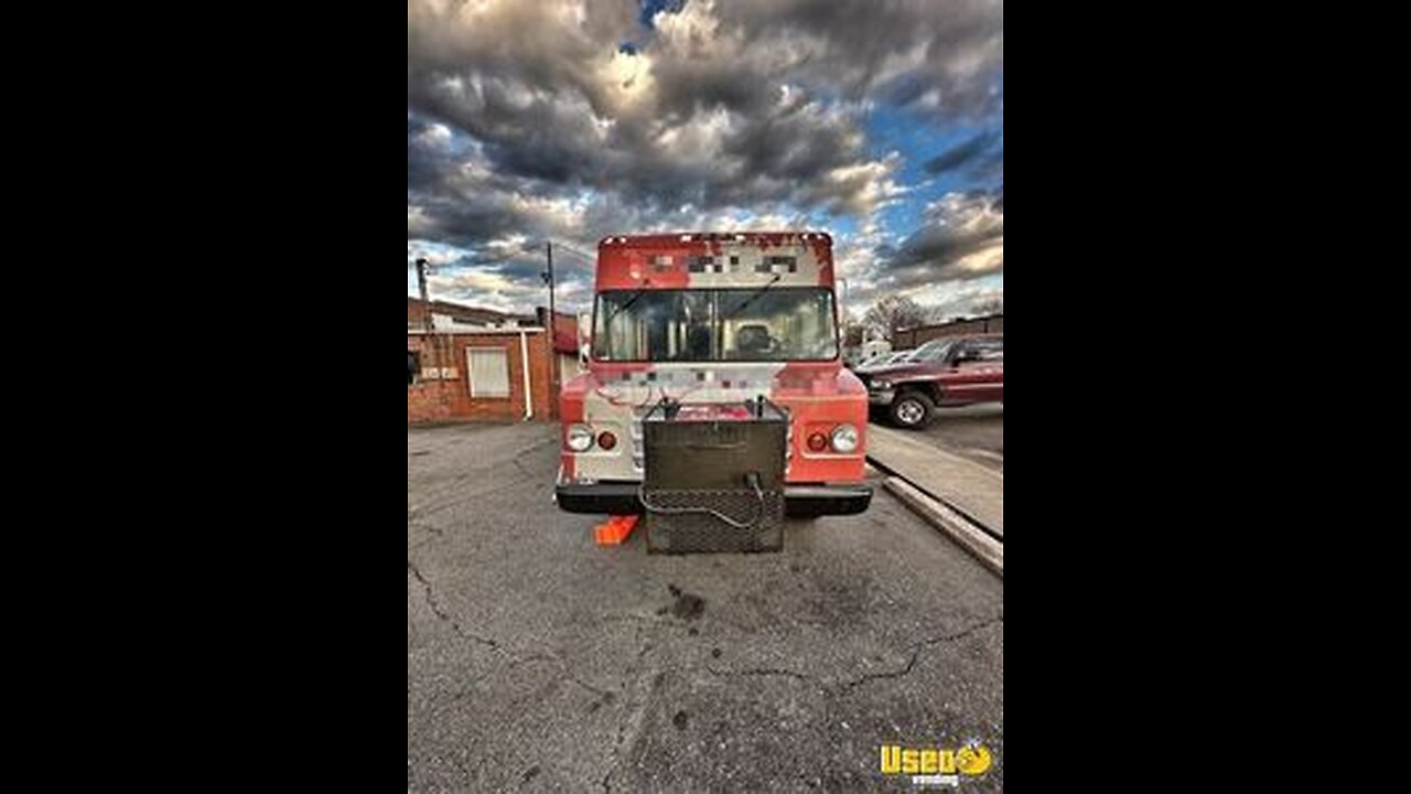Fully Loaded - 2004 27' Workhorse P42 Step Van Kitchen Food Truck for Sale in North Carolina!