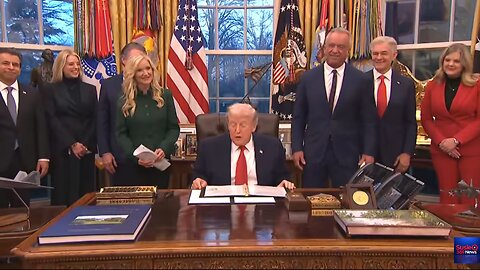 Trump makes an announcement