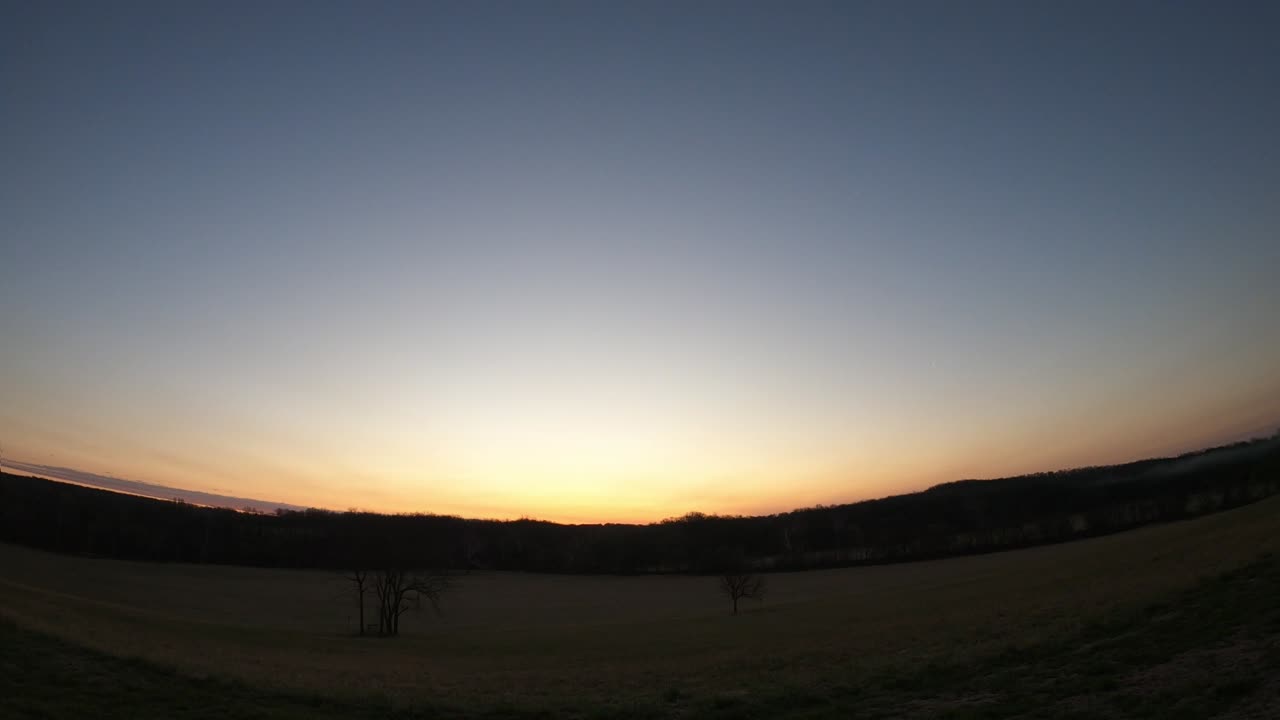 Sun ☀ Rise 3 26 25 33f/1c