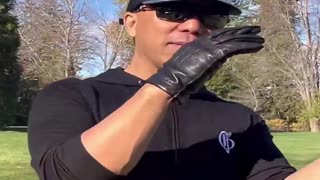 20221114文贵先生GETTR¹： #诱骗外交：王沪宁 战略，认为独裁是永恒的，民主都是几届换掉，中国外交全世界第一！一手拿着牛肉鱼子酱，一手给你选择。打你一巴掌，可以拿走我手里的肉