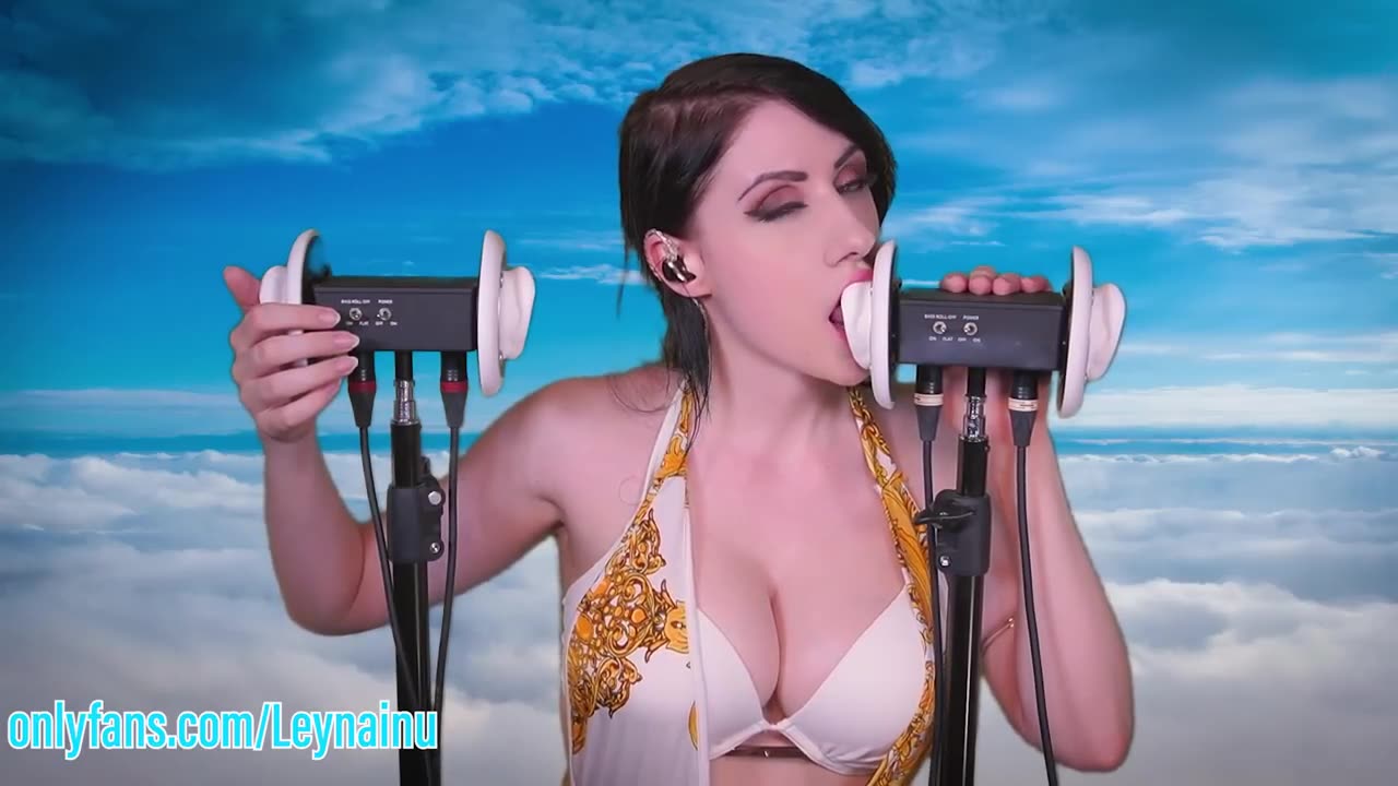 Extreme ASMR Ear Licking & Kisses | Leynainu