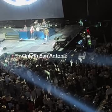 Cody Johnson stops concert after fight breaks out as God Bless America performance ends