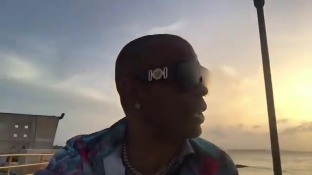 Agallah - Coral Reef Dreams (Official Video)