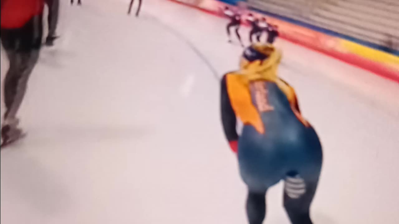 Cake on skates