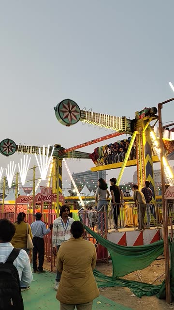 360 Degree Swing Ride Collapses in Mid-Air at Surajkund Fair