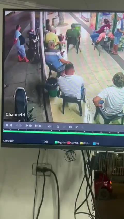 Ataque a bala a hombre en una tienda